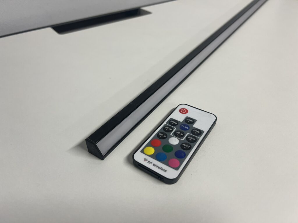 RGB w solidnej listwie – funkcjonalność i estetyka w jednym.